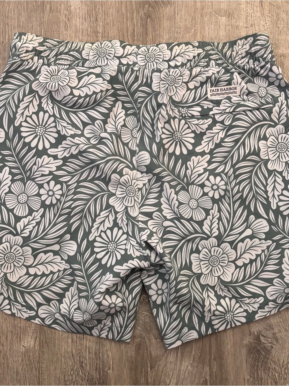 Fair Harbor Swim Trunks Men’s Medium - Picture 2 of 6